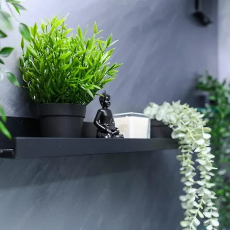 Lejlighed Tomin Adults Only *